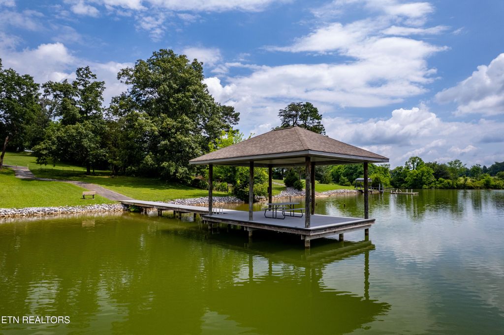 Photo of 7791 Morganton Rd, Greenback, TN 37742 (MLS # 1304050)