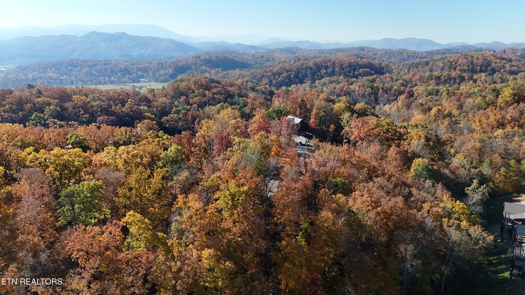 Photo of Hawks Nest Way, Sevierville, TN 37862 (MLS # 1322025)