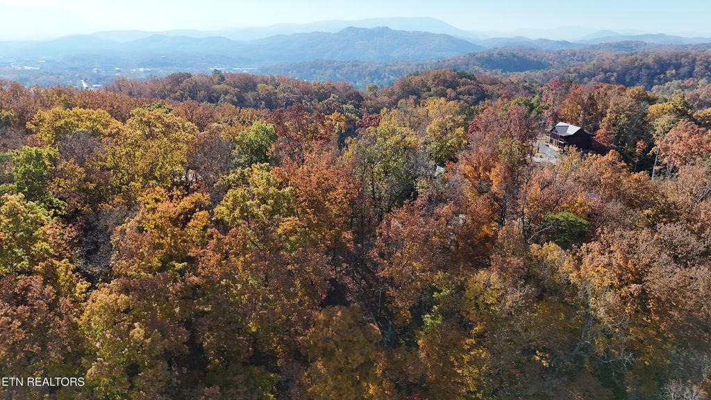 Photo of Hawks Nest Way, Sevierville, TN 37862 (MLS # 1322025)