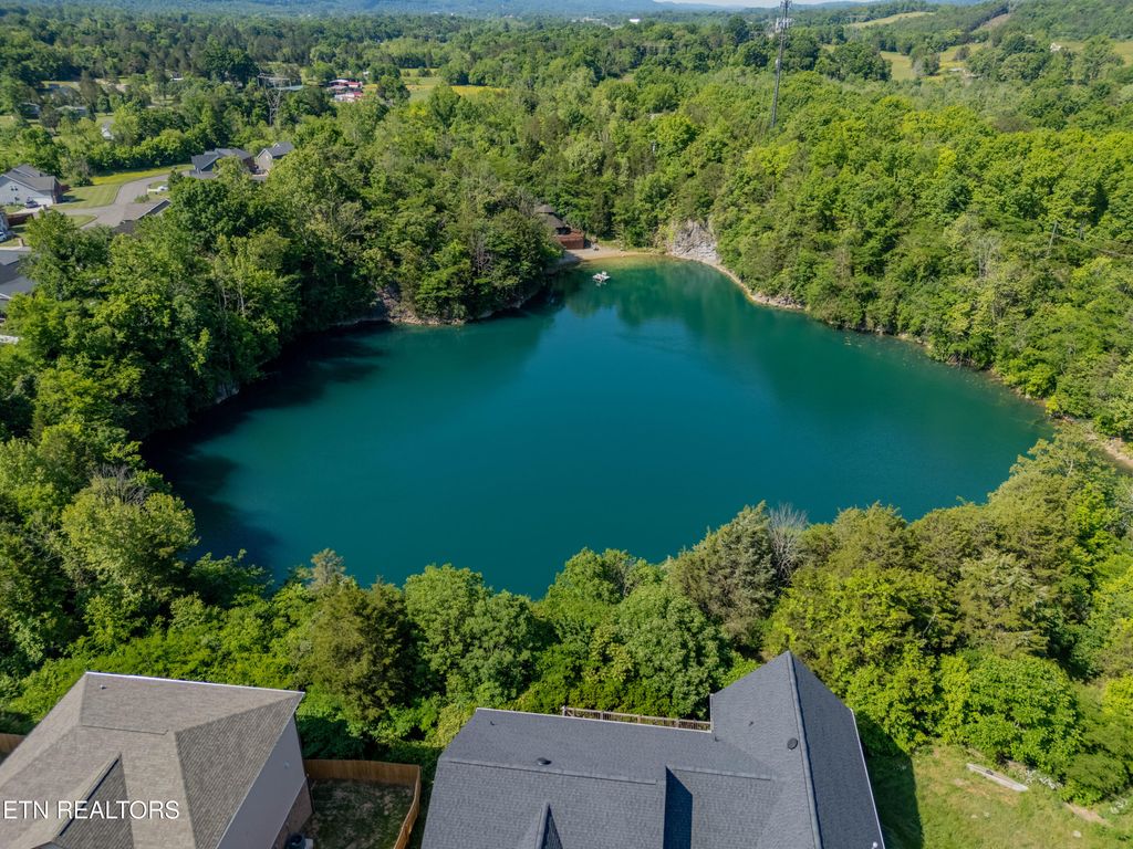 Photo of 7826 Lake Mountain Lane, Knoxville, TN 37938 (MLS # 1340794)