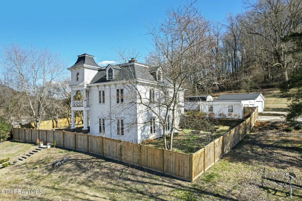 Photo of 115 Morgan St, Oliver Springs, TN 37840 (MLS # 1291585)