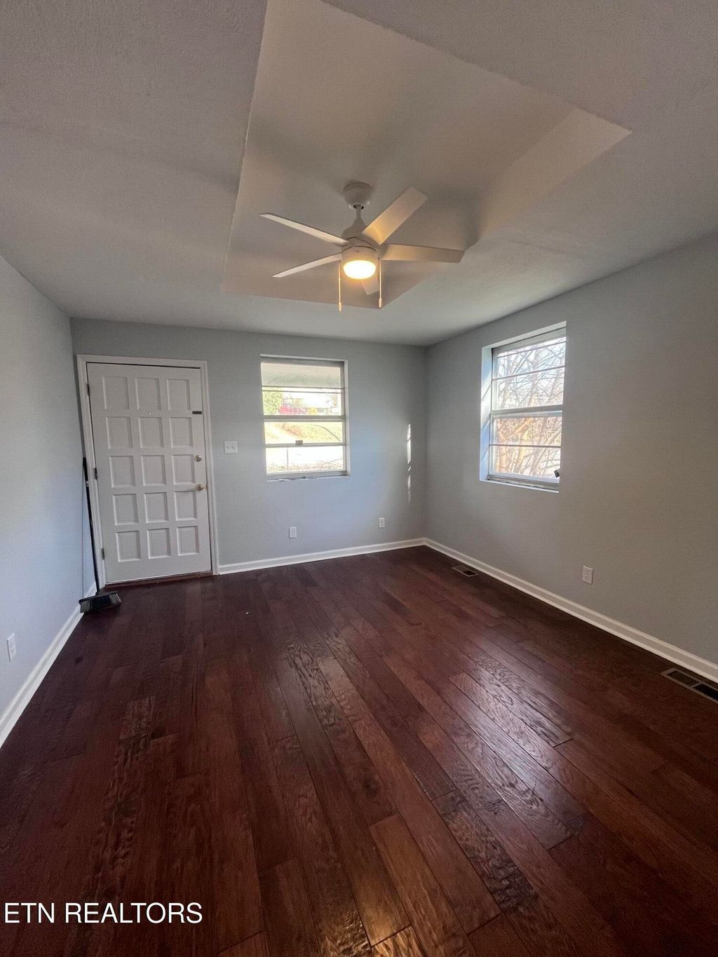 Photo of 614 Midlake Drive, Knoxville, TN 37918 (MLS # 1329785)