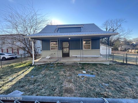 Photo of 614 Midlake Drive, Knoxville, TN 37918 (MLS # 1329785)