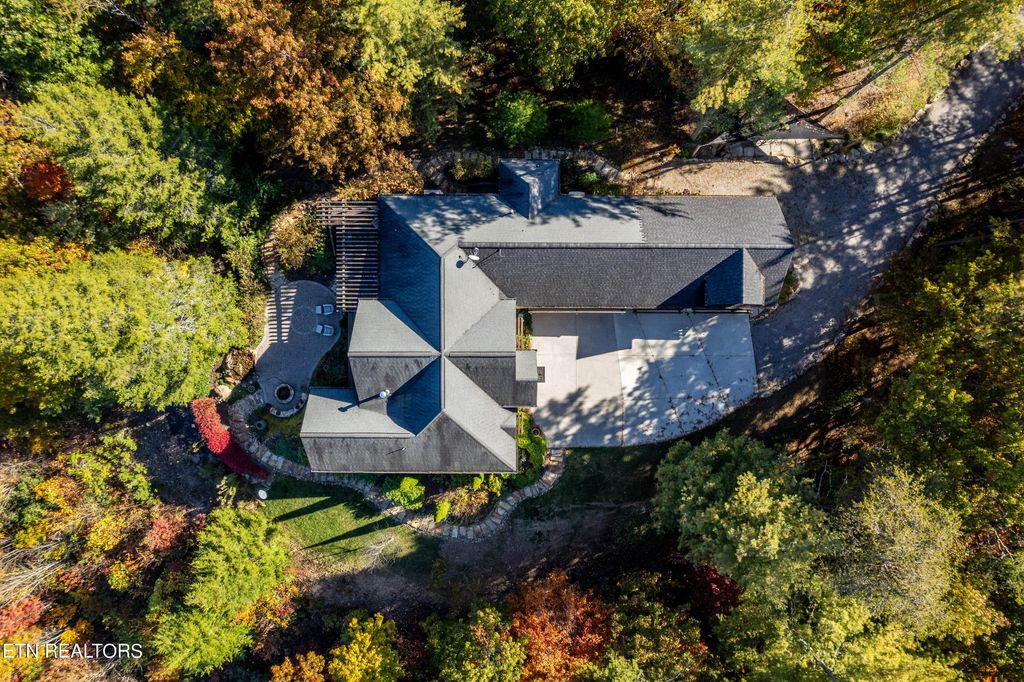 Photo of 2548 Elks Point Drive, Walland, TN 37886 (MLS # 1240334)