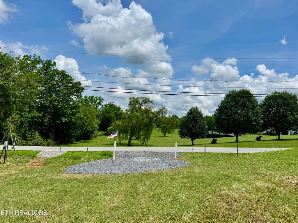 Photo of 121 N Shiloh Rd, Seymour, TN 37865 (MLS # 1304789)