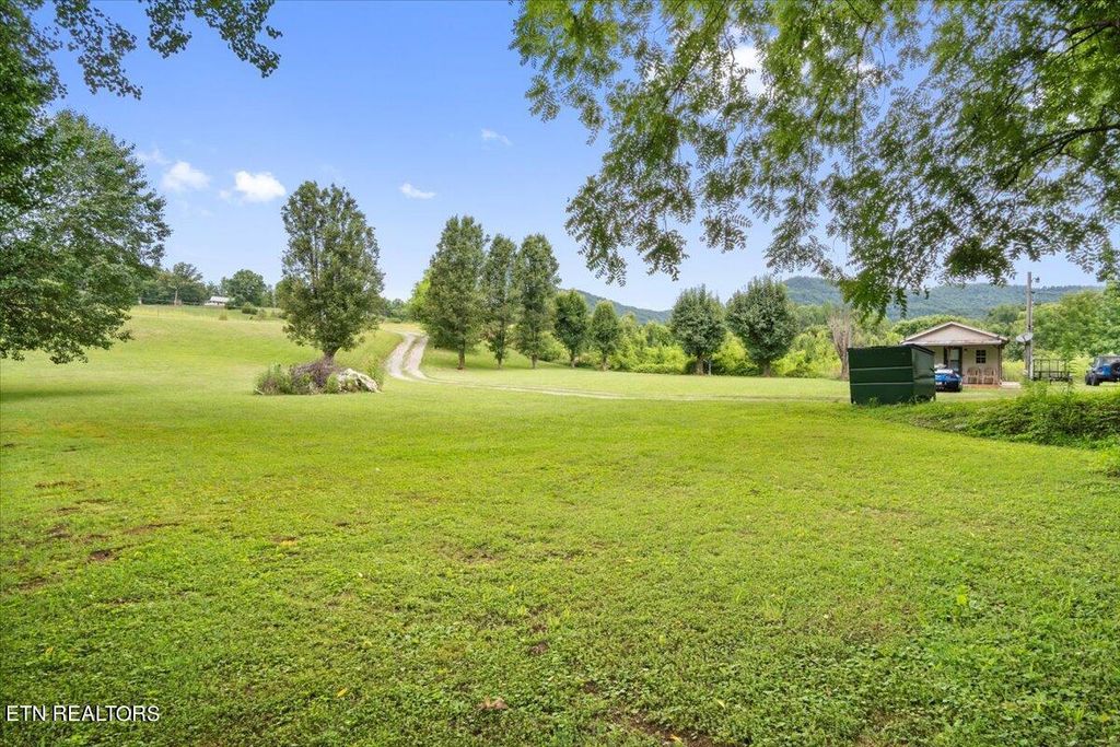Photo of 512 Lizzie Lane, Townsend, TN 37882 (MLS # 1268644)