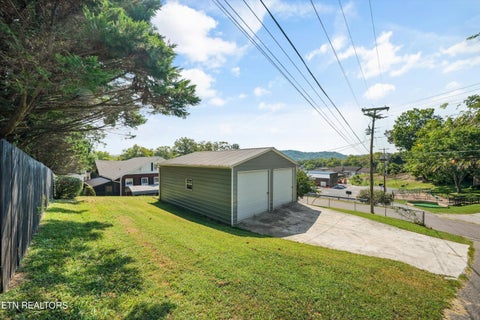 Tiny photo for 518 N Main Street St, Clinton, TN 37716 (MLS # 1354156)