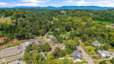 Tiny photo for 518 N Main Street St, Clinton, TN 37716 (MLS # 1354156)