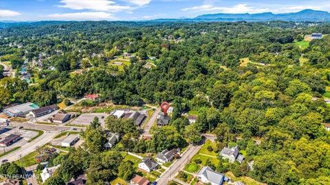 Tiny photo for 518 N Main Street St, Clinton, TN 37716 (MLS # 1354156)