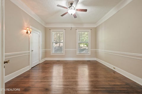Tiny photo for 518 N Main Street St, Clinton, TN 37716 (MLS # 1354156)
