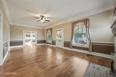 Tiny photo for 518 N Main Street St, Clinton, TN 37716 (MLS # 1354156)