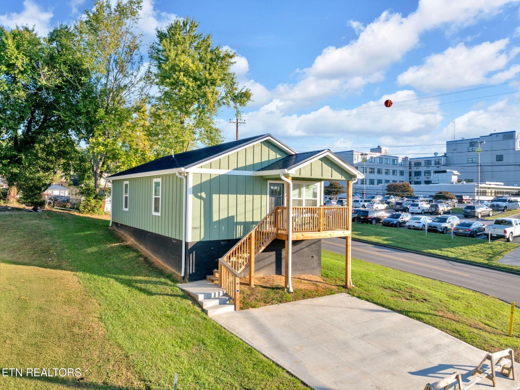 Photo of 1002 Watercrest St, Morristown, TN 37814 (MLS # 1315360)