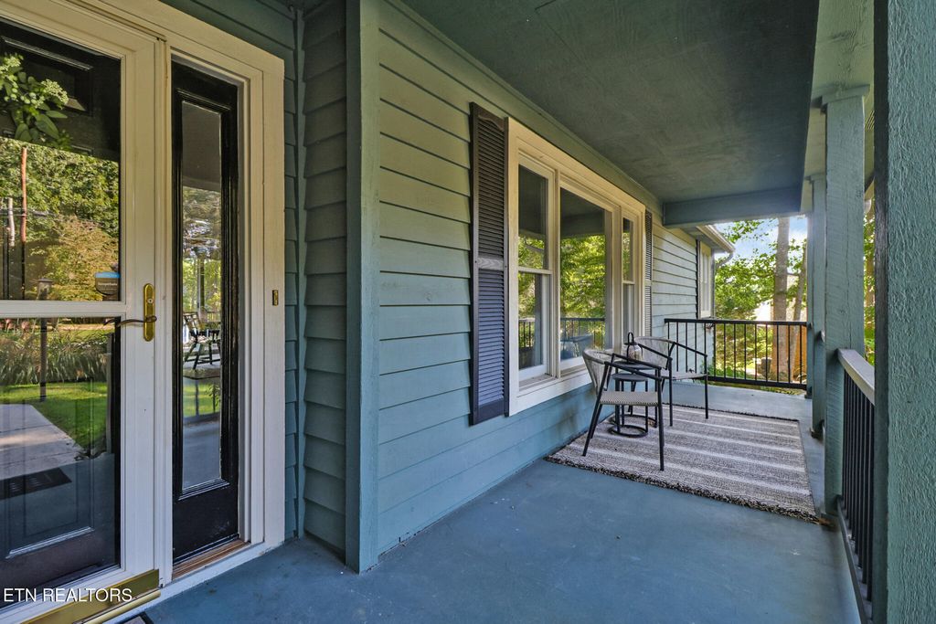 Photo of 123 Lakeview Drive, Crossville, TN 38558 (MLS # 1316717)
