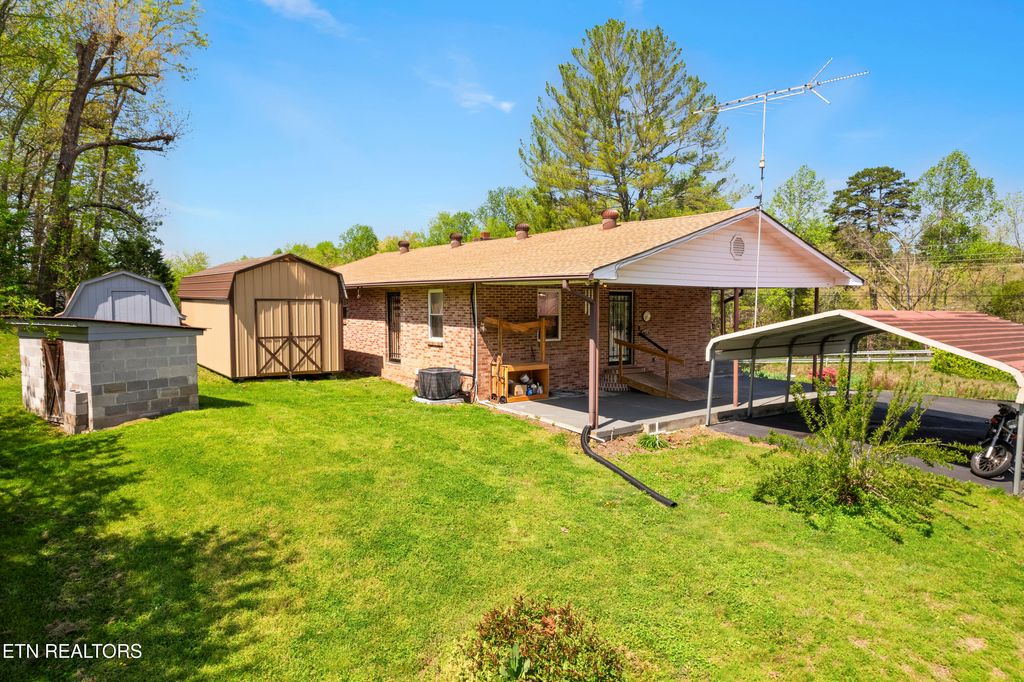 Photo of 139 Hearon Rd, Kingston, TN 37763 (MLS # 1297388)