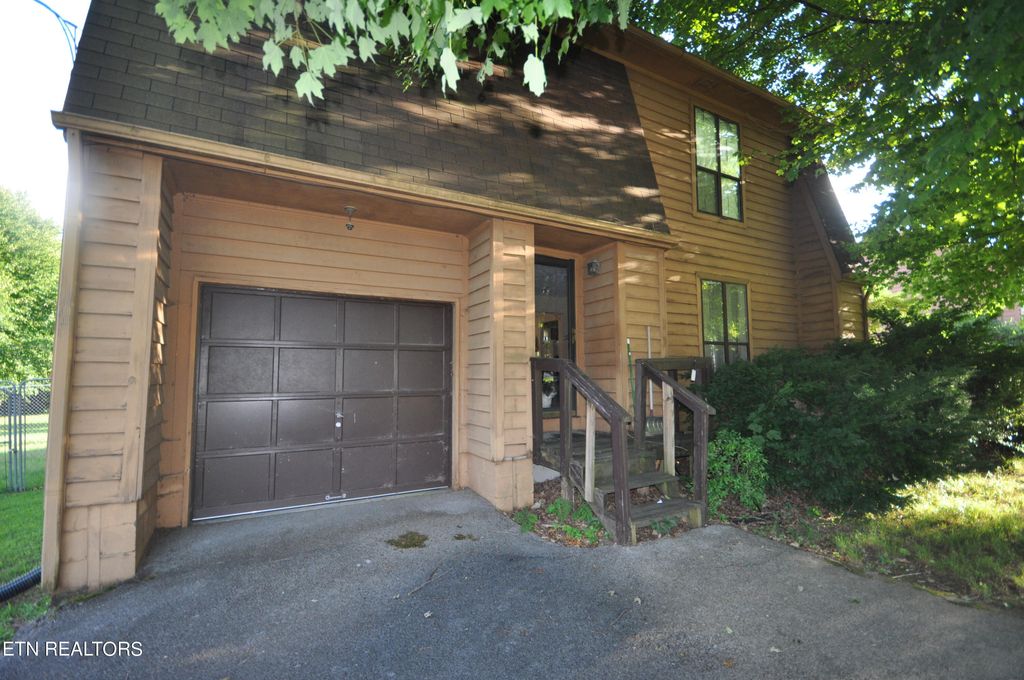 Photo of 560 Ritz View Drive, Blaine, TN 37709 (MLS # 1268837)