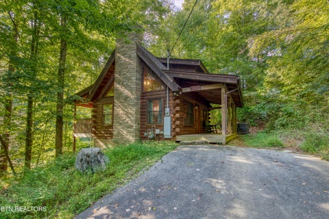 Photo of 520 Ogle Drive, Pigeon Forge, TN 37863 (MLS # 1355474)