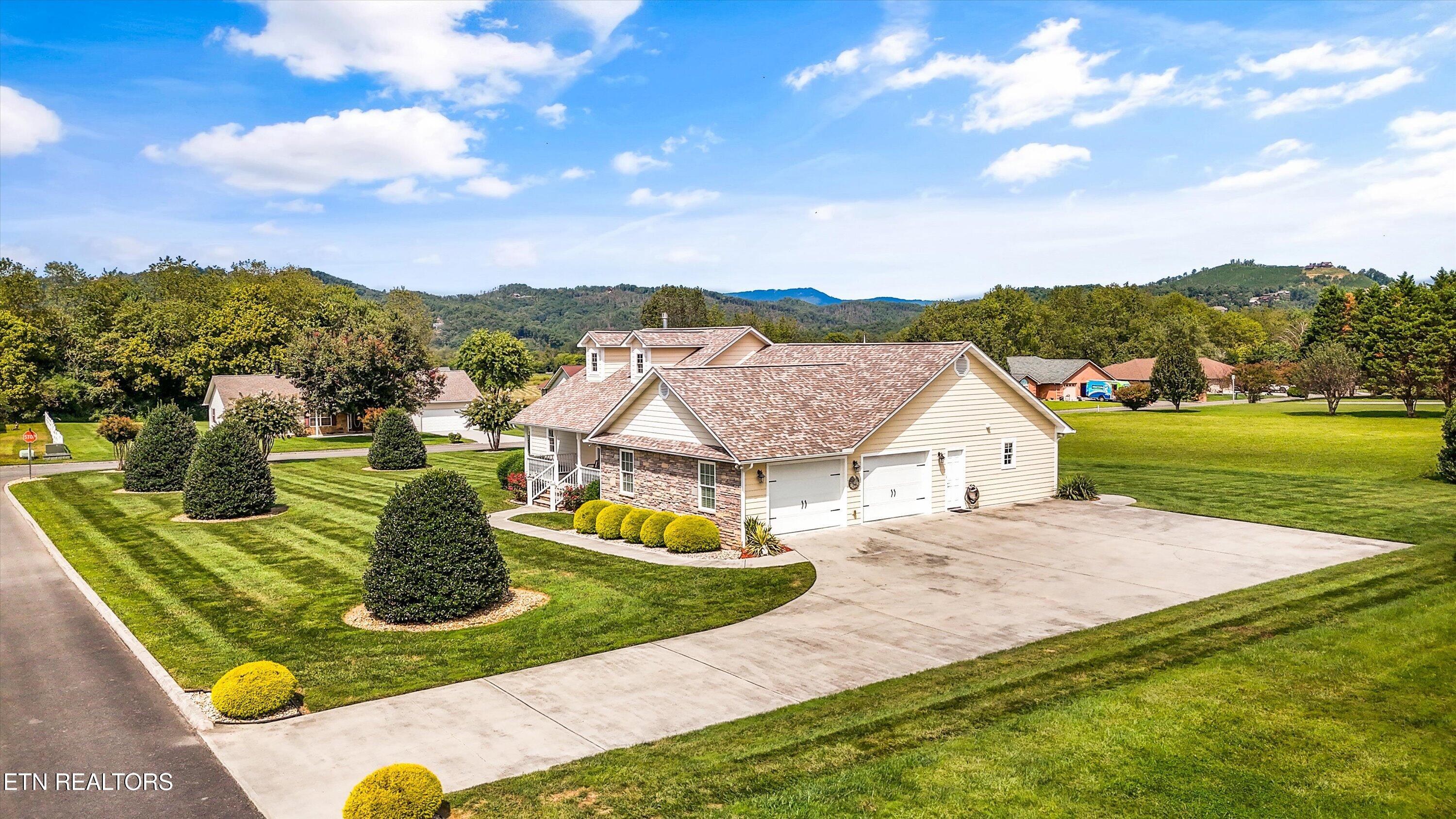 3490 Colton Circle