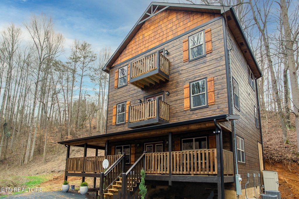 Photo of 740 Bear Hollow Way, Sevierville, TN 37876 (MLS # 1331468)