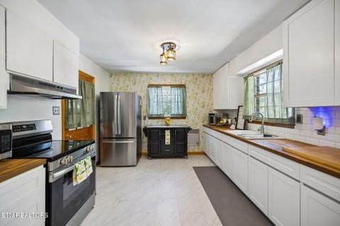 Tiny photo for 1813 Oak Grove Rd, Rocky Top, TN 37769 (MLS # 1357687)