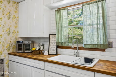 Tiny photo for 1813 Oak Grove Rd, Rocky Top, TN 37769 (MLS # 1357687)