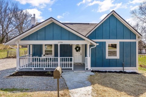 Photo of 1926 Dodson Ave, Knoxville, TN 37917 (MLS # 1328343)