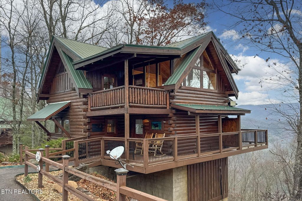 Photo of 3640 Carsons Ridge Way, Sevierville, TN 37862 (MLS # 1322643)