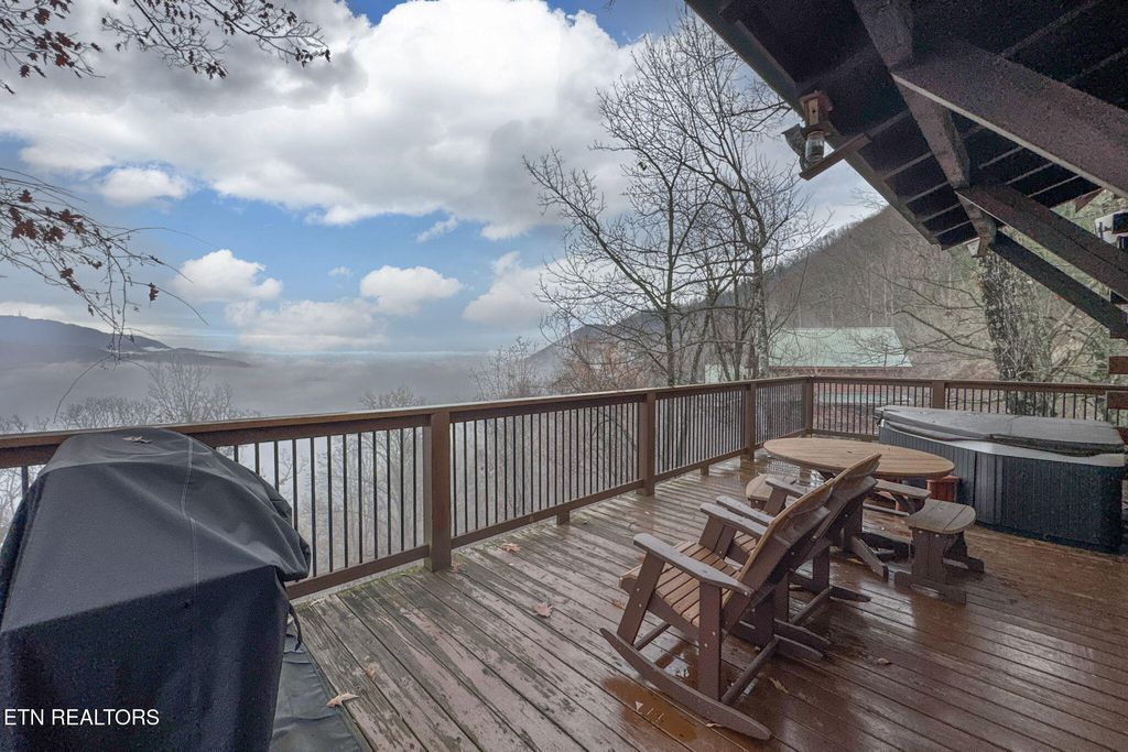 Photo of 3640 Carsons Ridge Way, Sevierville, TN 37862 (MLS # 1322643)