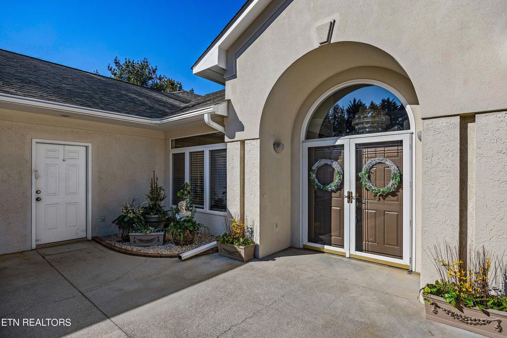 Photo of 880 Westgate Drive, Alcoa, TN 37701 (MLS # 1245555)