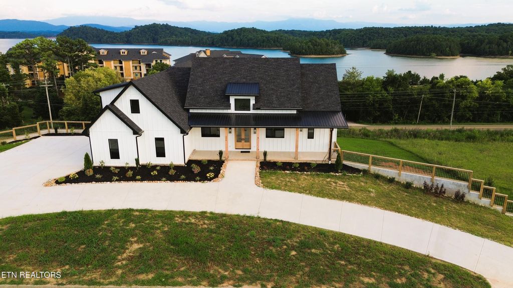Photo of 206 Eagle View Drive, Dandridge, TN 37725 (MLS # 1303430)