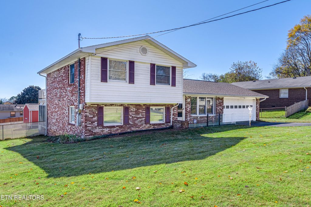 Photo of 10816 Sonja Drive, Knoxville, TN 37934 (MLS # 1321581)