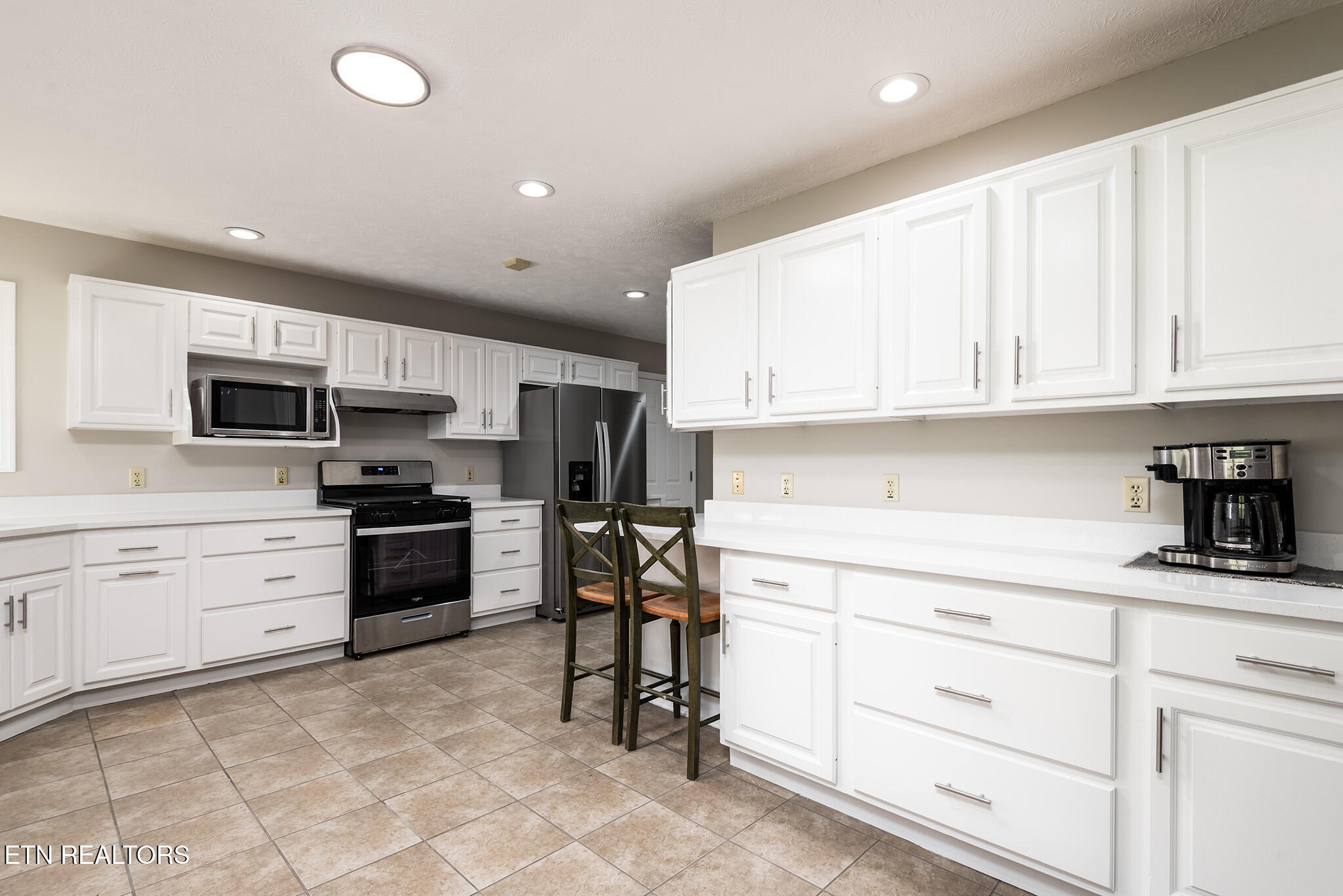 Mascot, Tennessee 37806, United States, 3 Bedrooms Bedrooms, ,3 BathroomsBathrooms,Residential,Active,122515