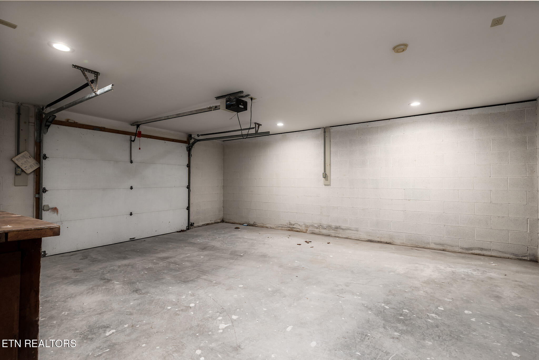 Mascot, Tennessee 37806, United States, 3 Bedrooms Bedrooms, ,3 BathroomsBathrooms,Residential,Active,122515