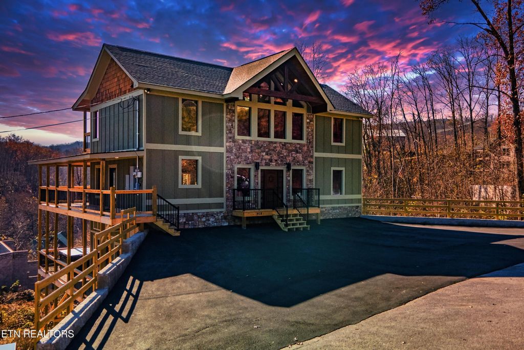 Photo of 918 Elm Rd, Gatlinburg, TN 37738 (MLS # 1313705)