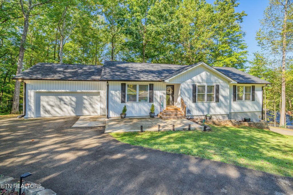 Photo of 116 Wheeler Lane, Oliver Springs, TN 37840 (MLS # 1317874)