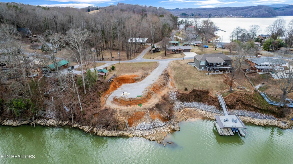 Photo of 40 Hilltop Circle, Spring City, TN 37381 (MLS # 1251387)