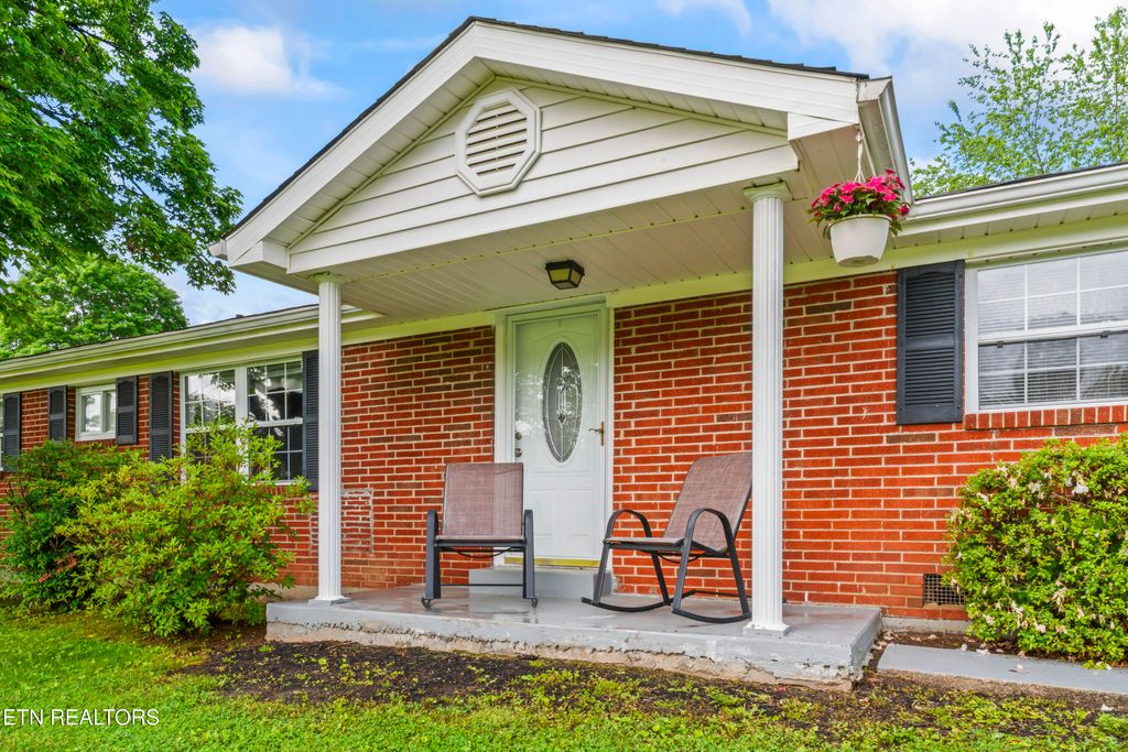 Photo of 7807 Gibbs Rd, Corryton, TN 37721 (MLS # 1300611)