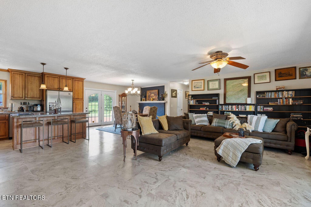 2040 Warrensburg Rd