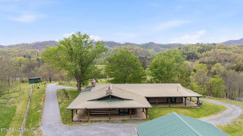 Photo of 513 Nat Mullenix Rd, Rogersville, TN 37857 (MLS # 1336292)