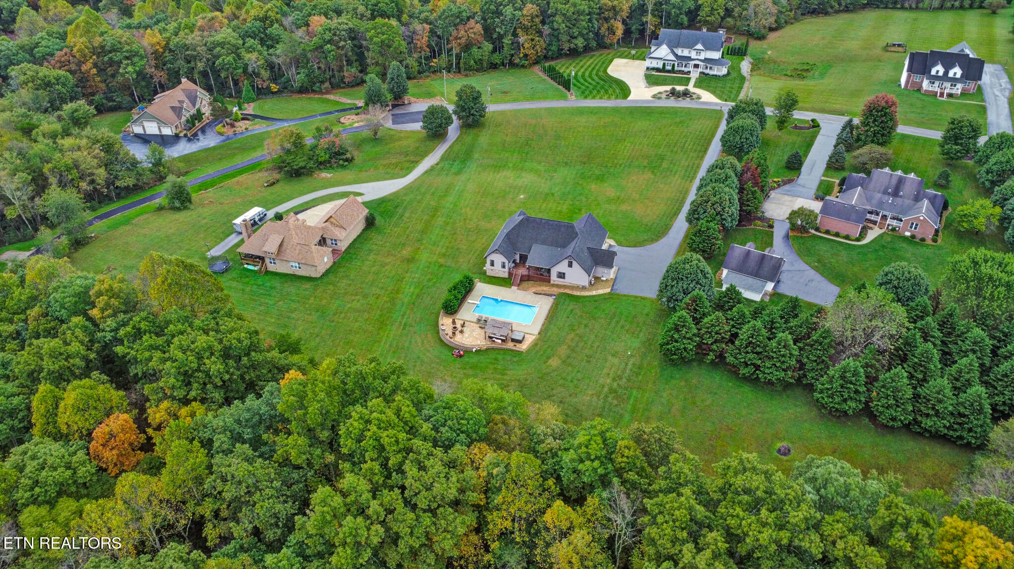159 N Victor Way