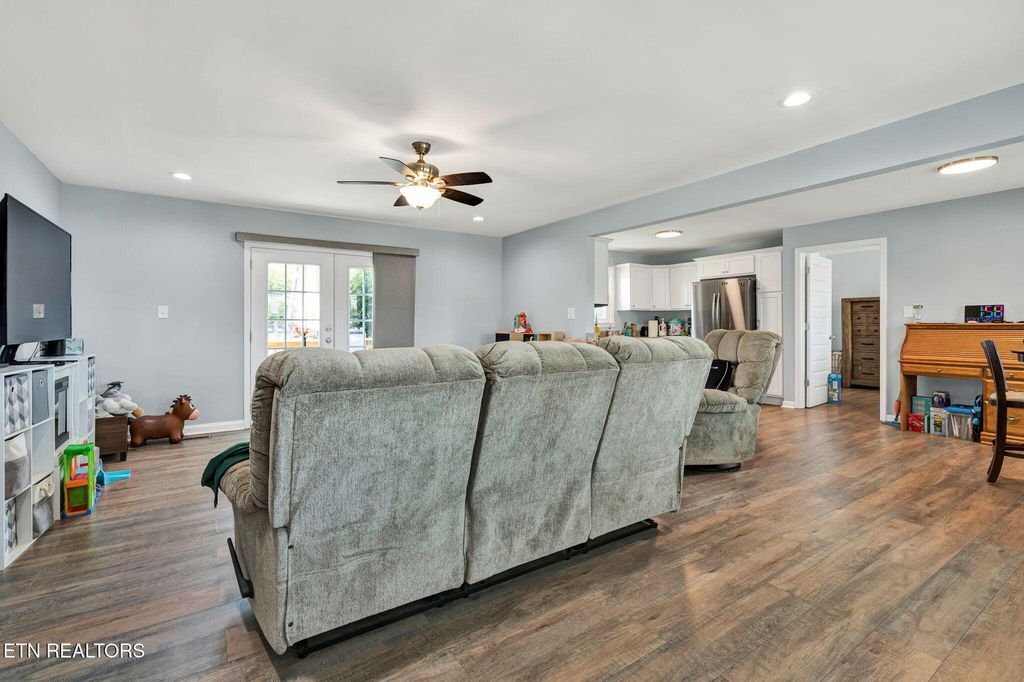 Photo of 2401 SE Spring Place Rd, Cleveland, TN 37323 (MLS # 1334990)