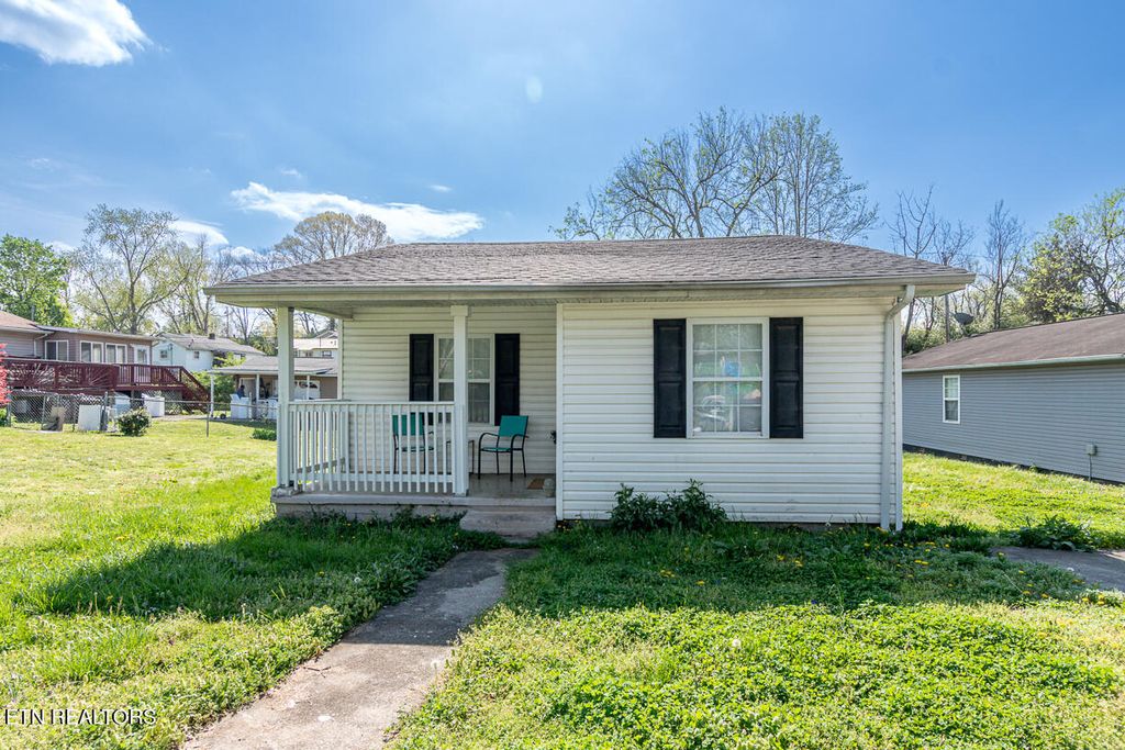 Photo of 257 W Howe St, Alcoa, TN 37701 (MLS # 1295984)