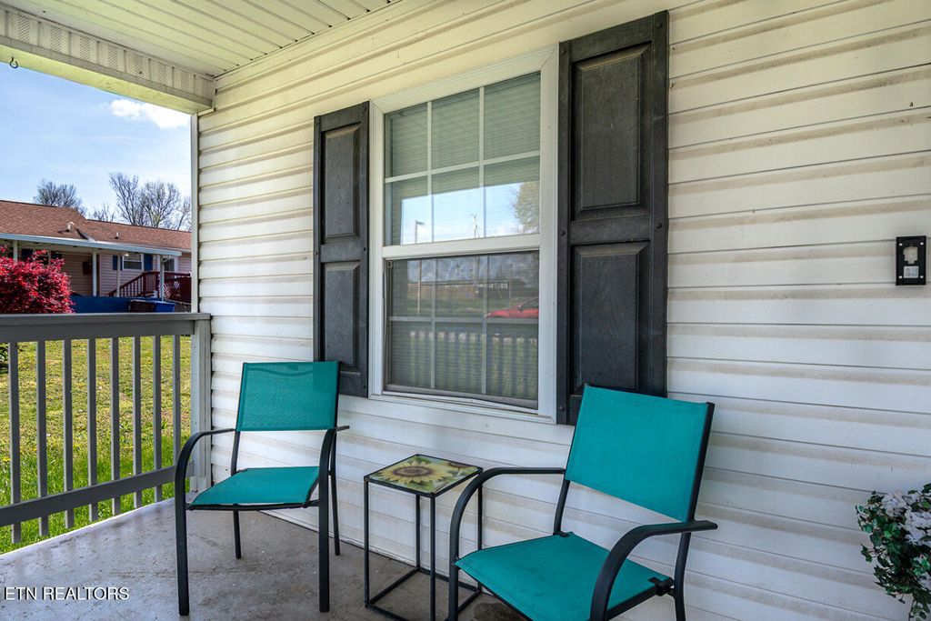 Photo of 257 W Howe St, Alcoa, TN 37701 (MLS # 1295984)