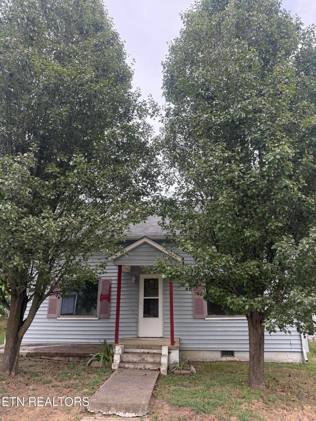 Photo of 711 Washington Ave, Etowah, TN 37331 (MLS # 1357255)