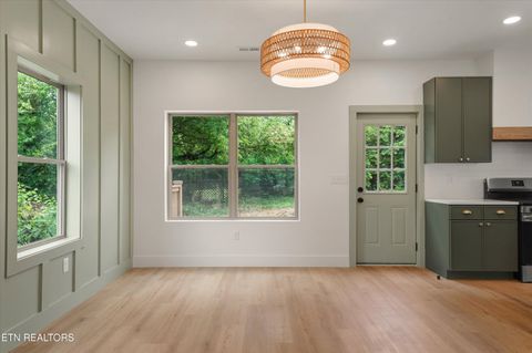 Tiny photo for 2115 N Park Blvd, Knoxville, TN 37917 (MLS # 1340222)