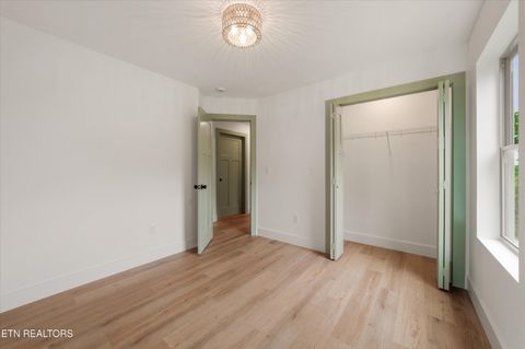 Tiny photo for 2115 N Park Blvd, Knoxville, TN 37917 (MLS # 1340222)