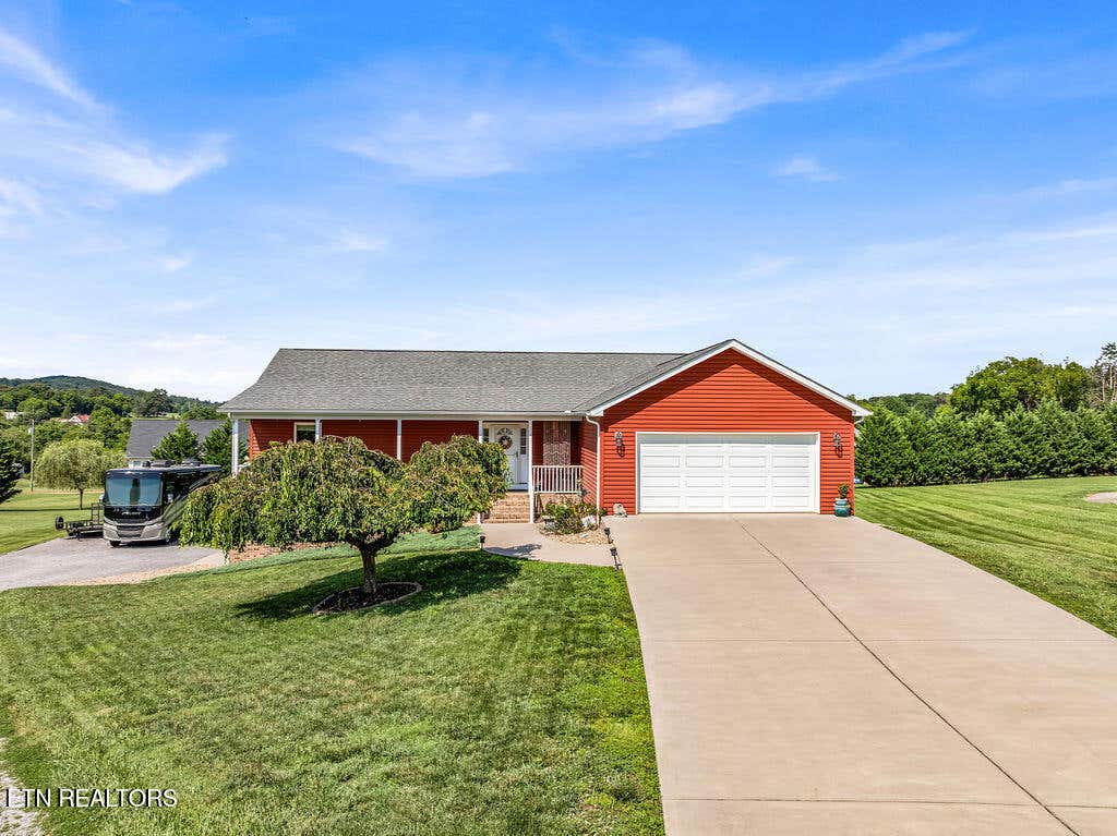 Photo of 326 Oak Vista Drive, Dandridge, TN 37725 (MLS # 1345791)