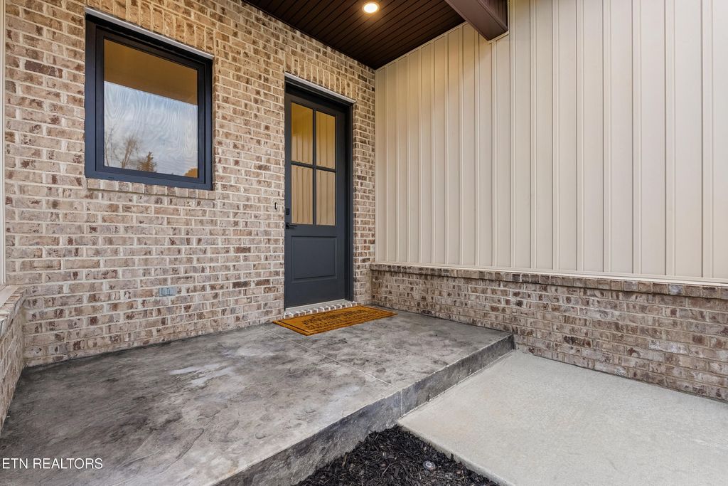 Photo of 212 Cheeyo Tr, Loudon, TN 37774 (MLS # 1325705)