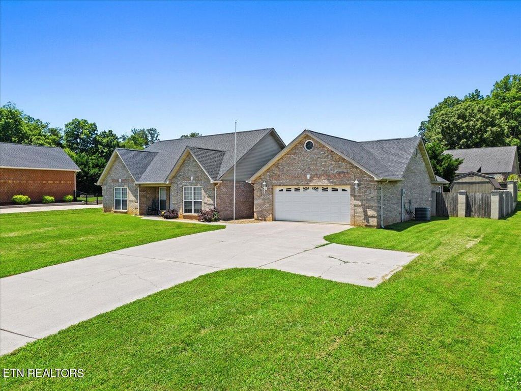 Photo of 5051 Chosin Tr, Greenback, TN 37742 (MLS # 1263624)