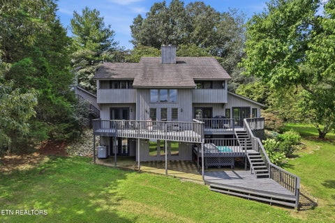 Photo of 2092 Lakewood Drive, Loudon, TN 37774 (MLS # 1353866)