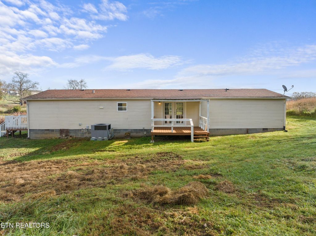 Photo of 1160 Leabow Hollow Rd, Tazewell, TN 37879 (MLS # 1282648)